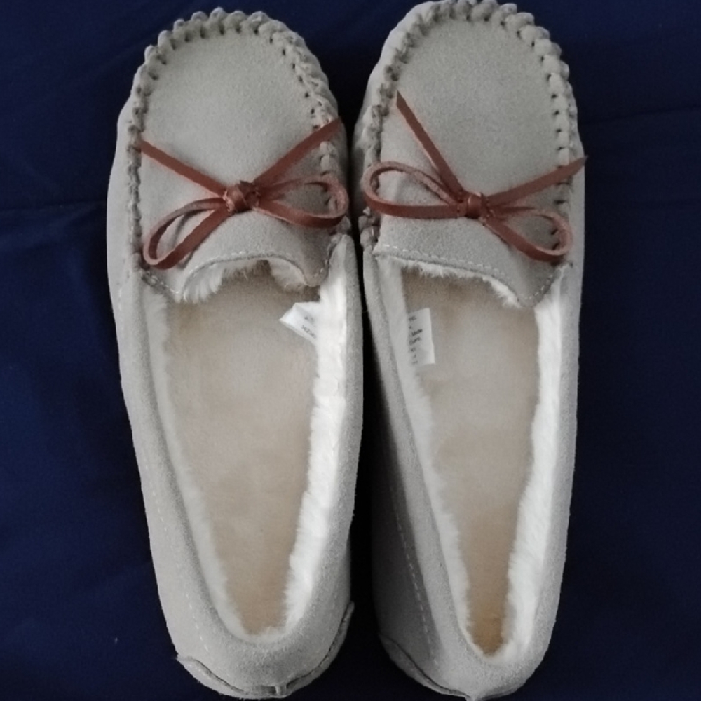 Joyspun Taupe Suede Moccasins Slip On Shoes Women Size 6 Wide